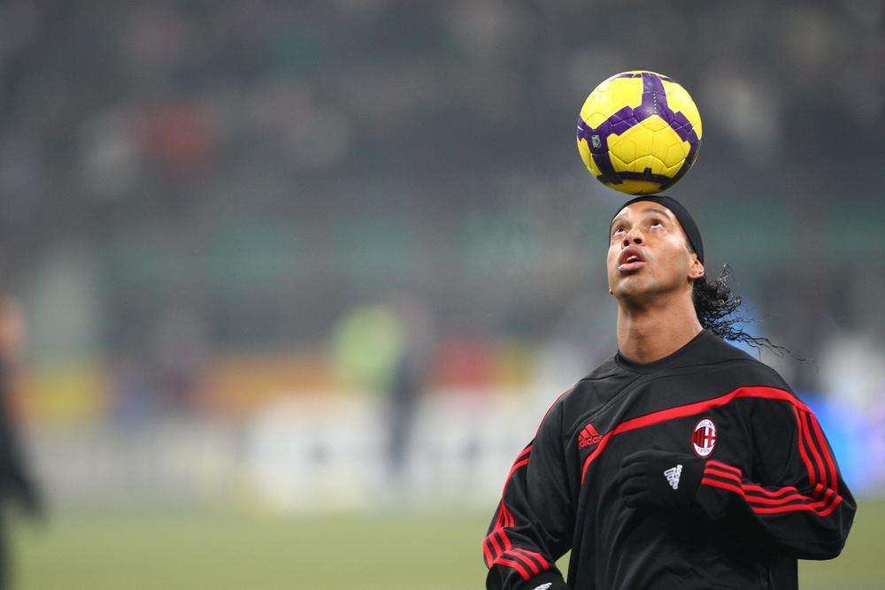Milan, Galliani: "Ronaldinho non si muove. Sokratis? Stiamo trattando"