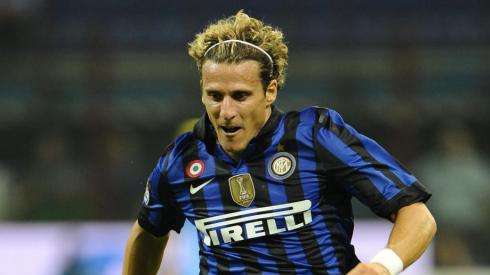 Uefa, a breve una norma per evitare altri casi Forlan