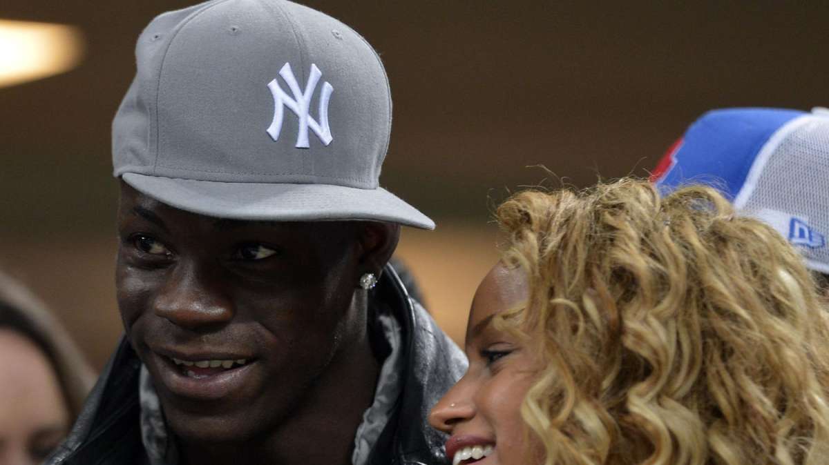 Balotelli: "Mancini non è un allenatore, ma un amico"