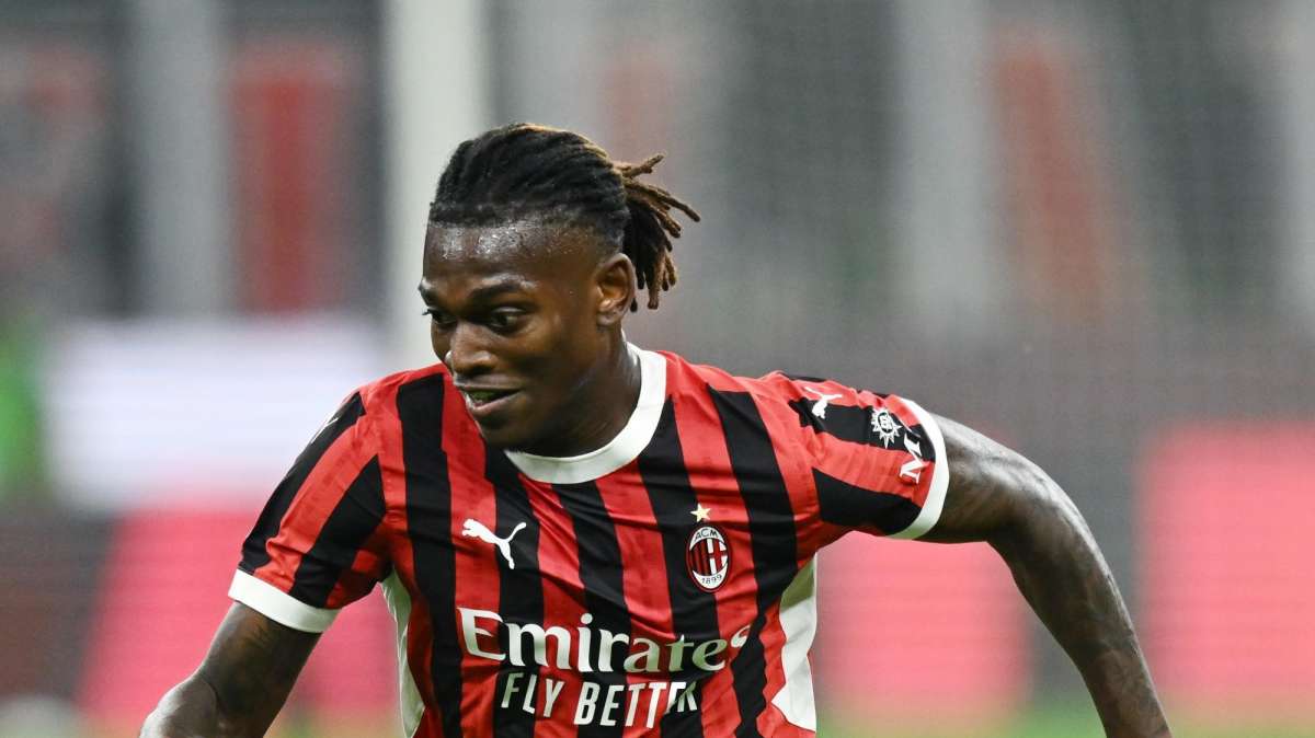 Pellegatti: "Il Milan non prende in considerazione proposte per Leao"