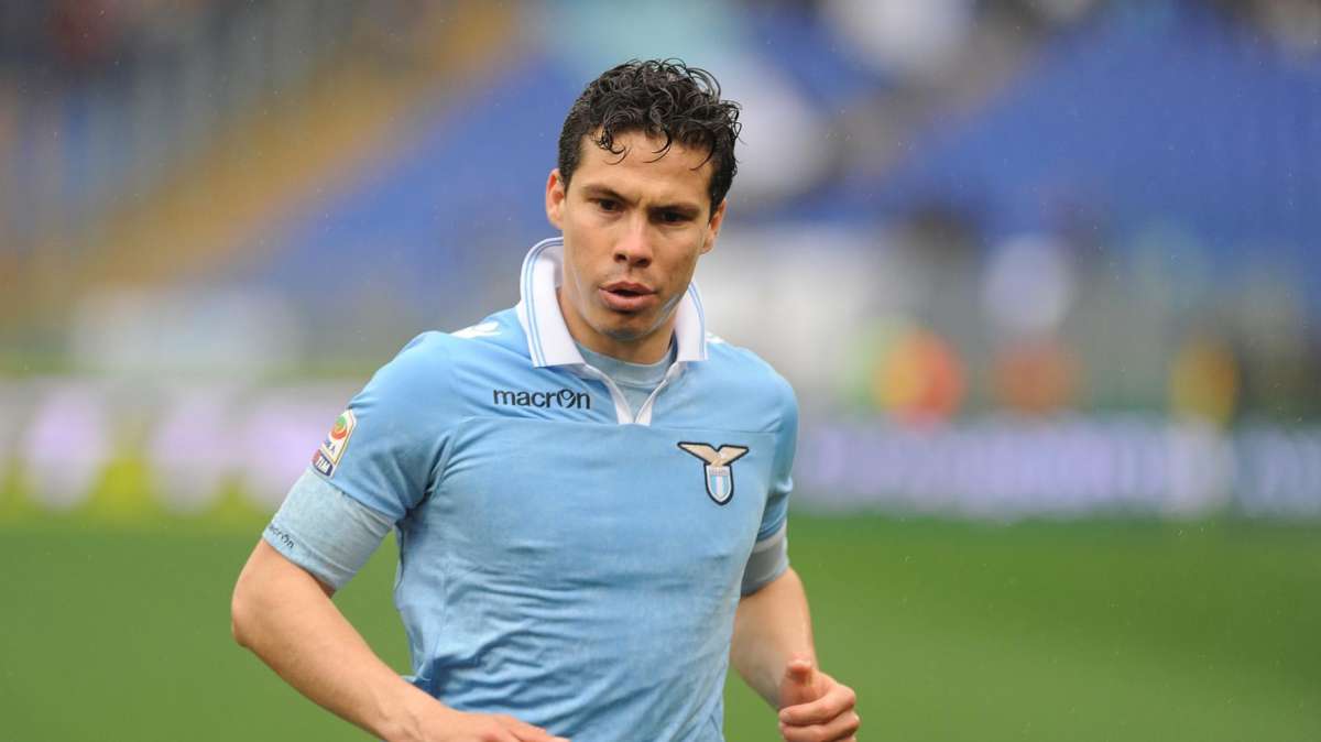 Hernanes: "Ora il derby, poi proveremo a giocarci la gara di ritorno"