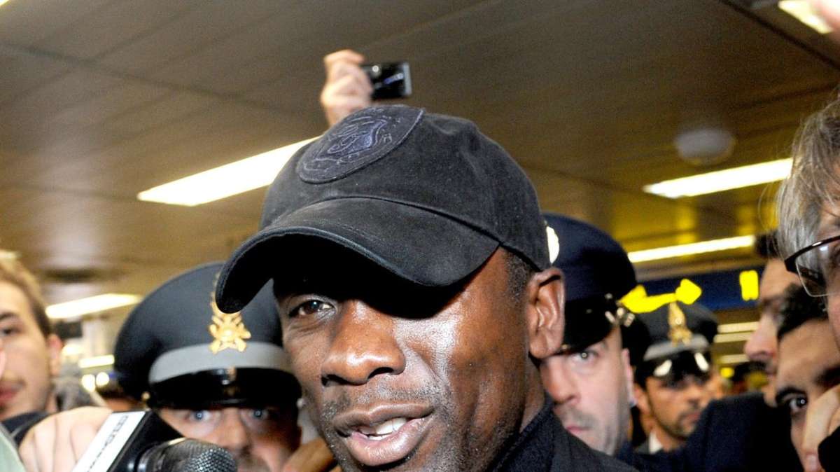 Milan, Seedorf a lavoro: subito un nome eccellente per lo staff