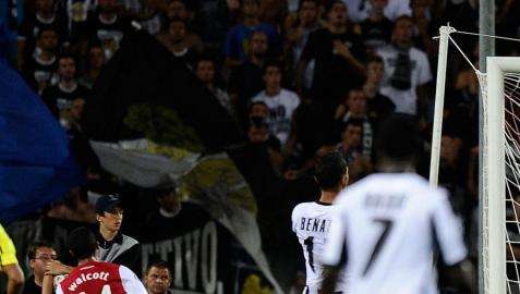 Arsenal, Walcott: "Possiamo battere chiunque!"
