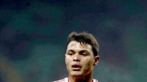 Milan, T. Silva chiude la porta al Barça. Anzi, no...