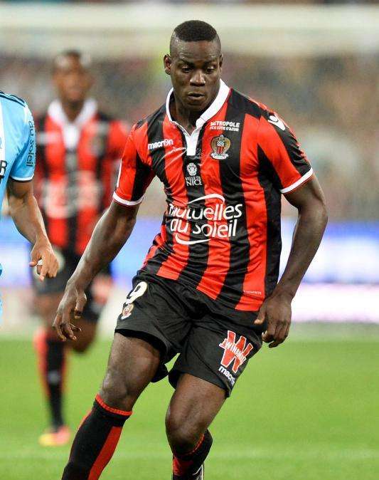 Balotelli protagonista, goal e rosso e in Francia tutti lo difendono: "Espulsione più ingiusto della storia"