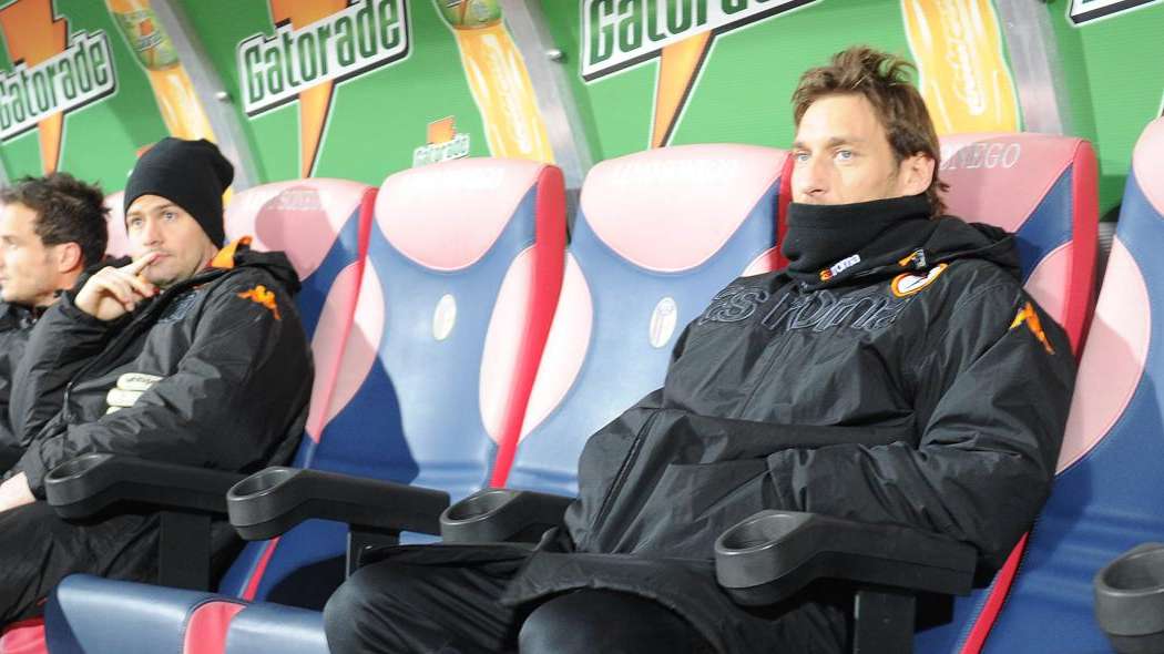 Roma, Totti parte dalla panchina