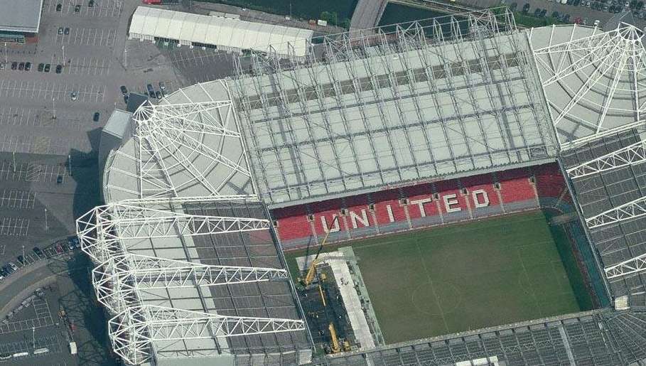 Manchester United, la porta è girevole