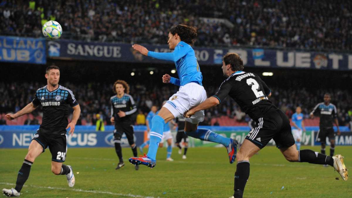 Napoli, Cavani: "Faremo tutto il possibile per passare il turno"