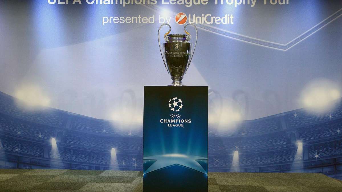 LIVE - Sorteggi Champions - L'Inter pesca lo Schalke 04. Se passa, c'è la vincente del derby inglese