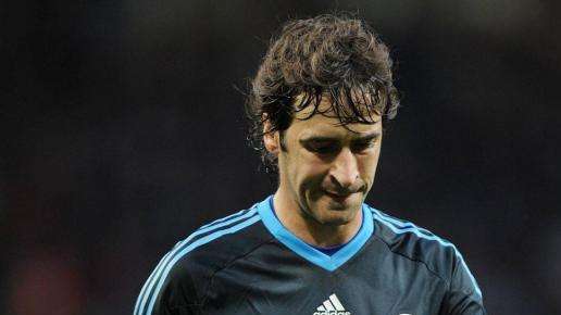 Schalke, Raul addio. Ritirata la maglia numero 7