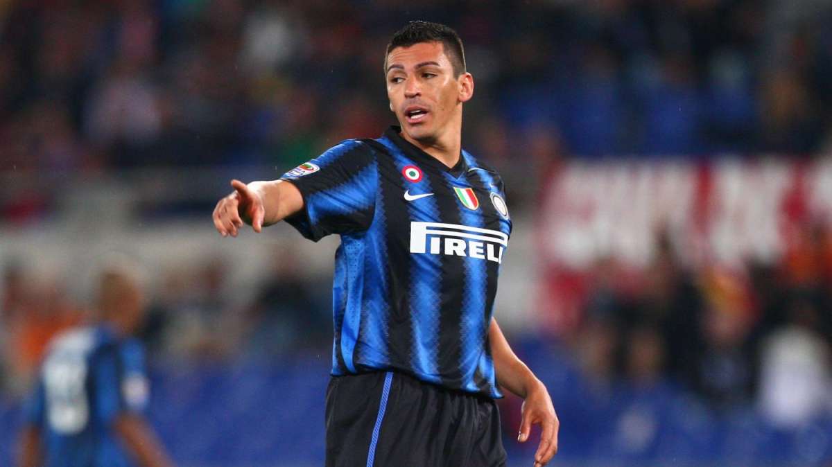 Inter, per Lucio si parla di Amburgo. Ma il difensore non partirà