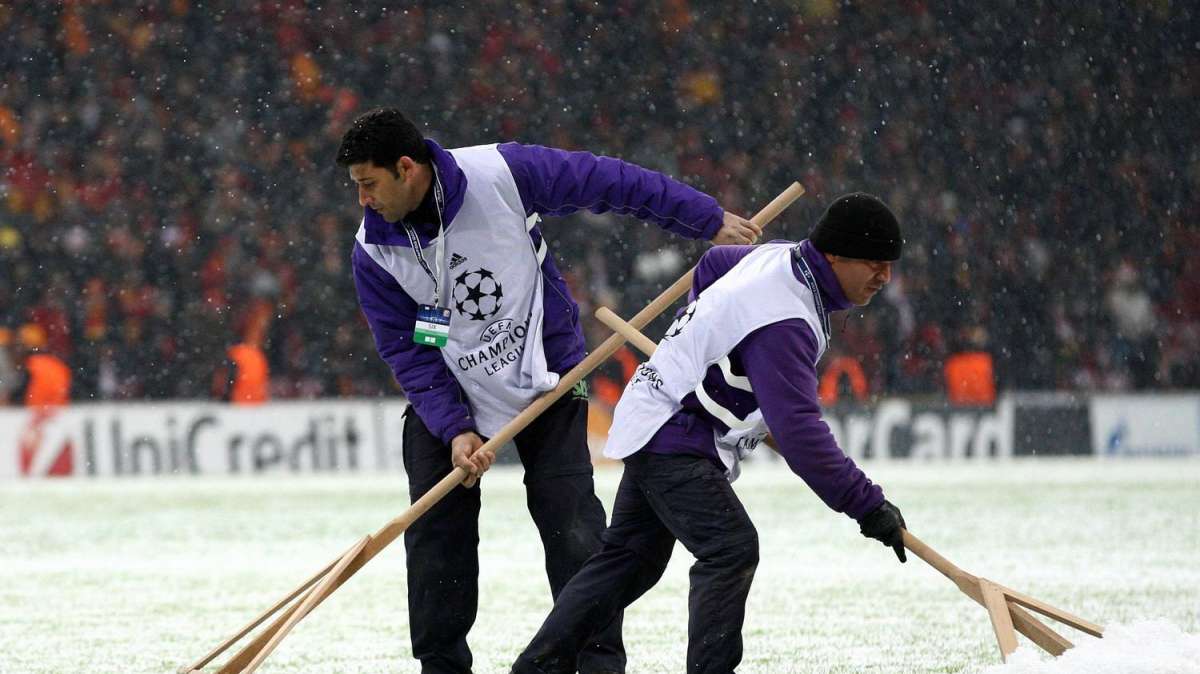 Disastro in Champions: la finale di Europa League in Italia dia stimoli
