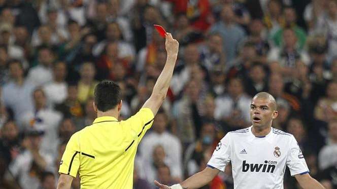 Real Madrid, Pepe chiede scusa a Messi
