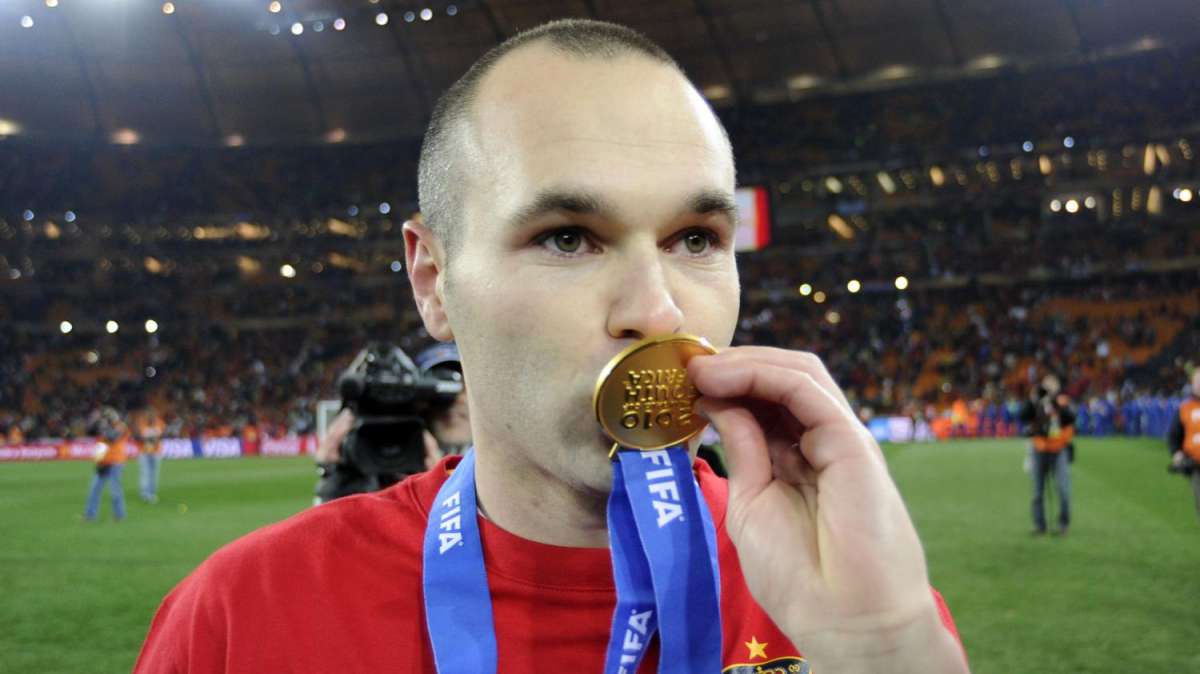 Barcellona, Iniesta in dubbio per il clasico
