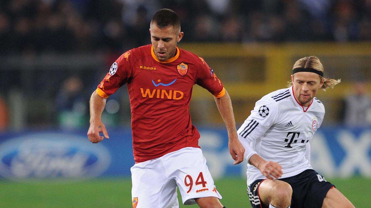 Roma, Menez si ferma