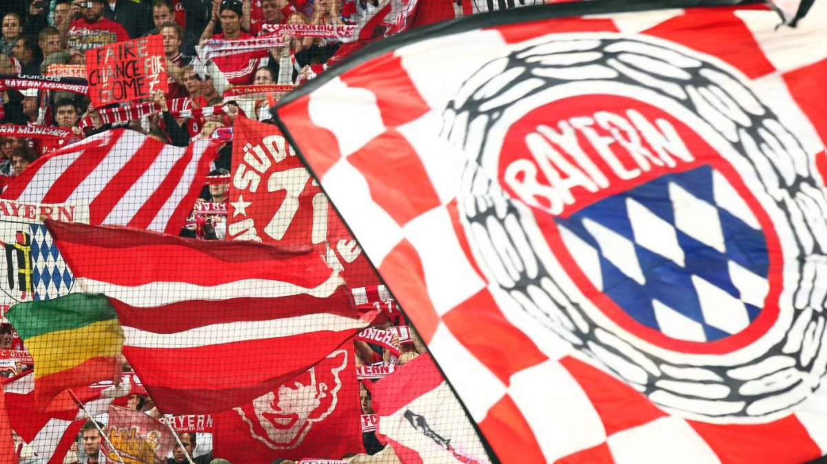 Ajax, Van der Wiel al Bayern