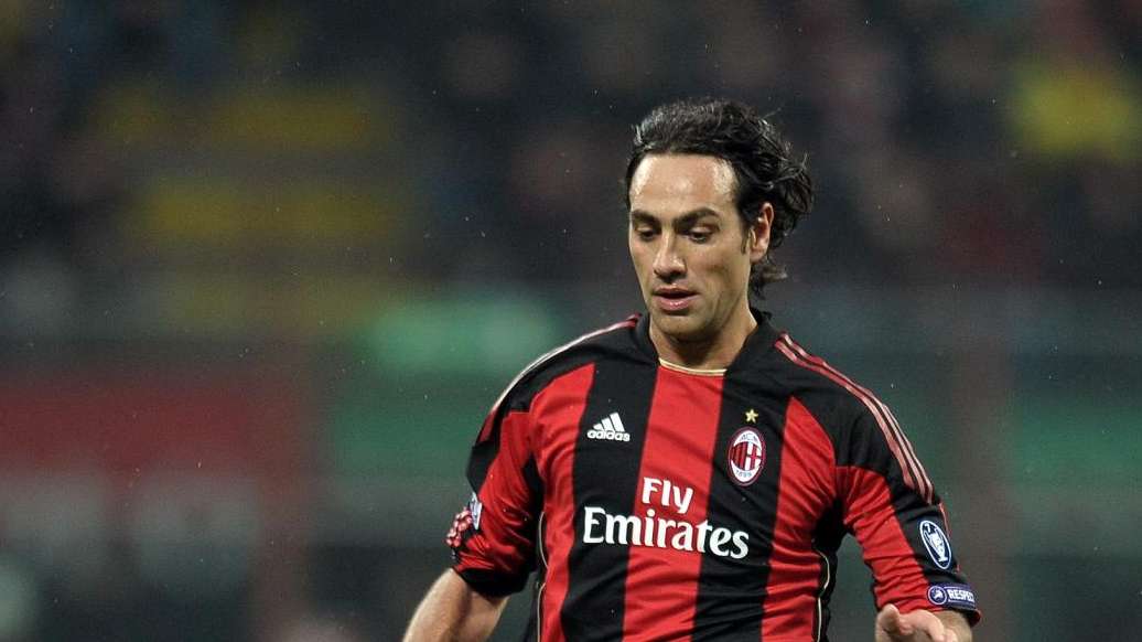 Milan, Nesta smentisce l'ipotesi ritiro