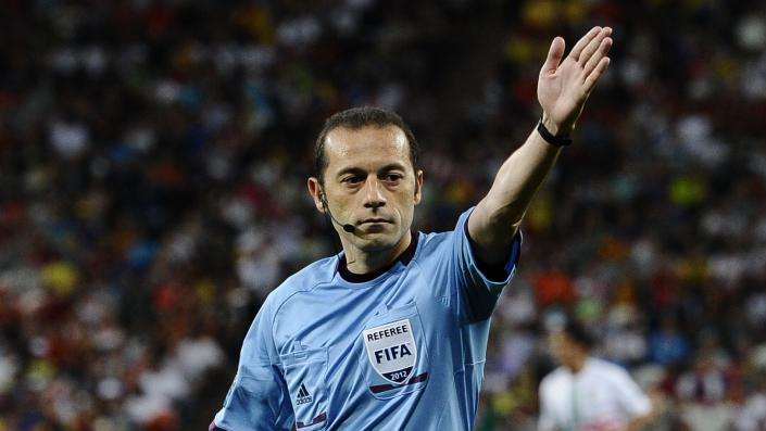 Incredibile, ma vero. Un tifoso delle United denuncia Cakir