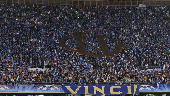 Napoli, arriva Eduardo Vargas