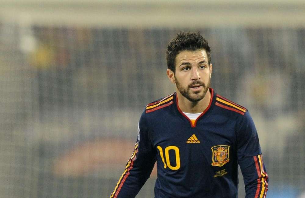 Barcellona, Fabregas più lontano