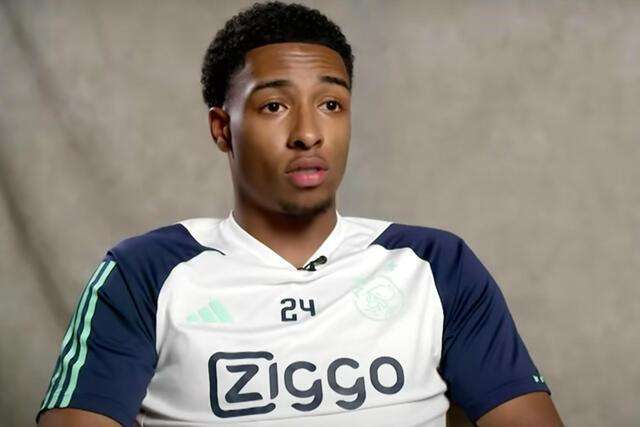 UFFICIALE - Ajax, Vos sbarca in Italia: ha firmato col Milan