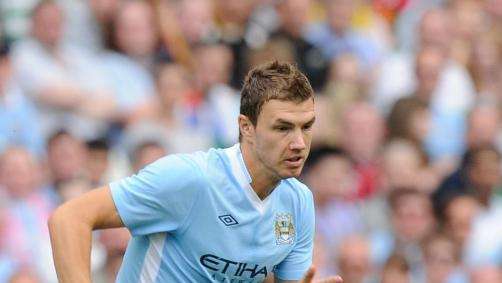 Man. City, Mancini rimette Dzeko in panca. Su di lui...