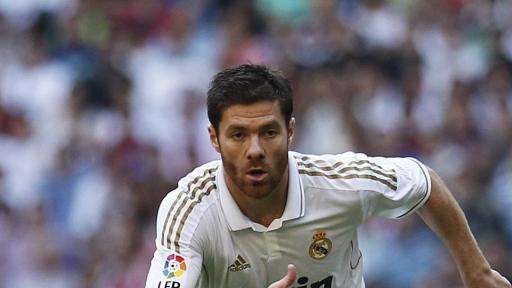 Real Madrid, Xabi fa il verso a Mou: "Vincere non deve essere un'ossessione"
