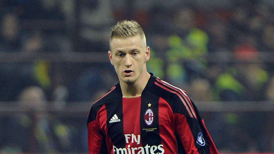 Milan, Abate: "Uno svantaggio giocare la prima in casa"