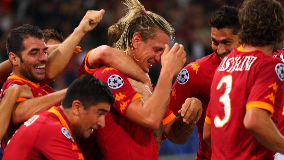 Roma-Cluj, le pagelle dei giallorossi. Pizarro il migliore, Menez: tanta corsa ma...