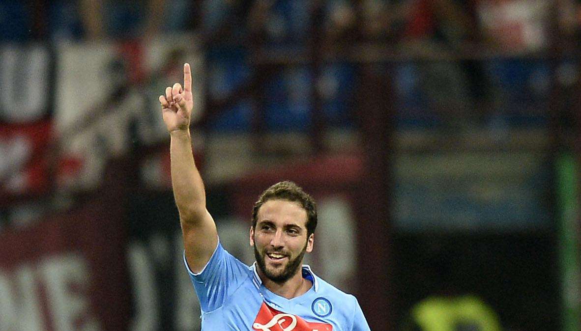 Napoli, Higuain: "Sono molto felice in azzurro. Ozil? Uno dei migliori al mondo"