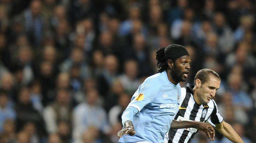 Man. City, Mancini: "Adebayor può restare in Spagna"