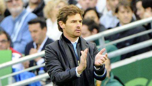 Chelsea, Villas-Boas si coccola Essien: "E' fondamentale"