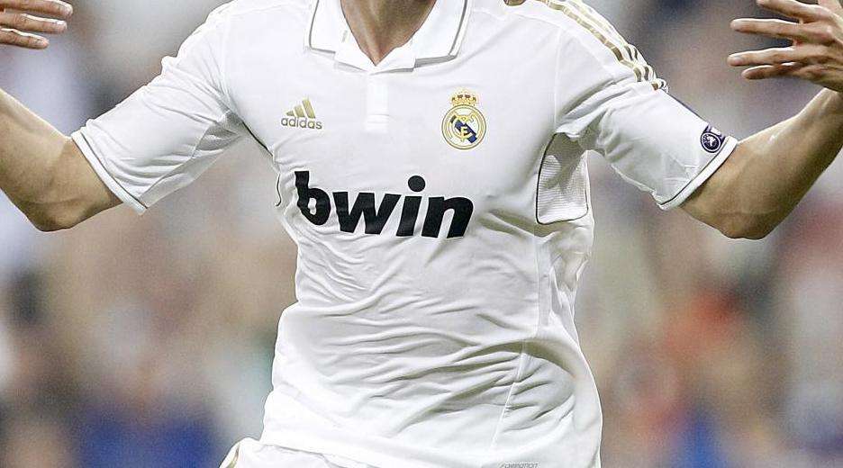 FOTO - Ecco le nuove maglie del Real!