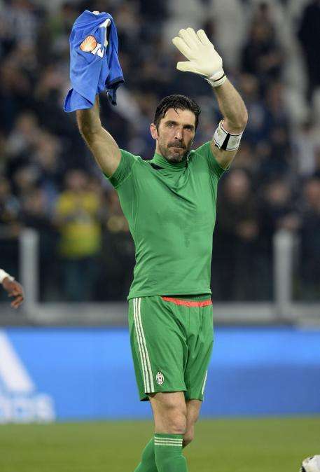 Juve, tempo di rinnovi in casa bianconera