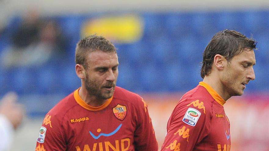 Roma, De Rossi rischia la fascia