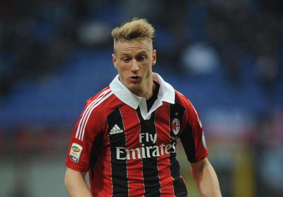 Milan, ag. Abate: "Niente Zenit, Berlusconi lo vuole tenere"