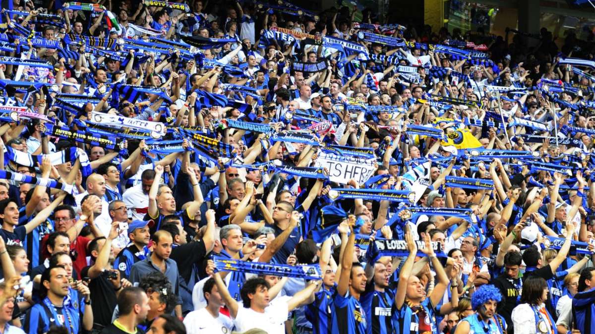 L'Inter si colora di oranje