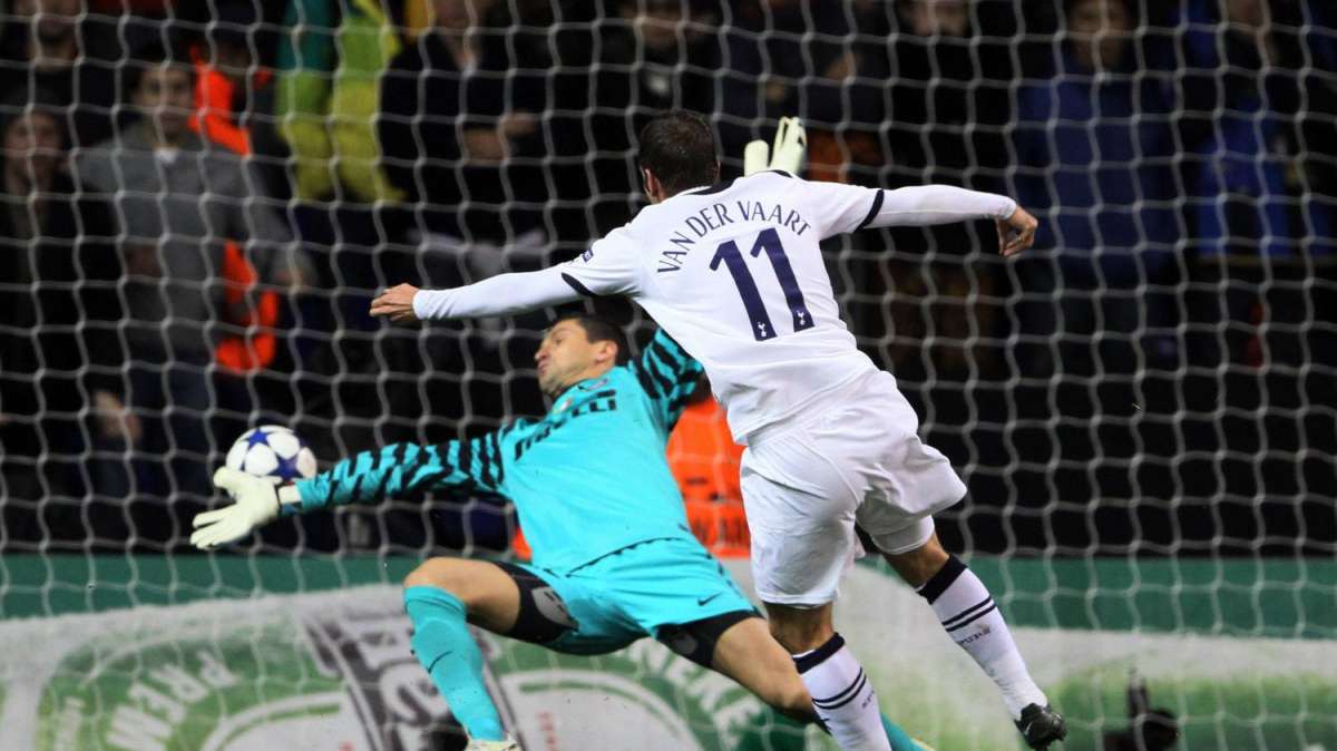 Disastro Inter. Il Tottenham vola grazie a Bale: 3-1 a Withe Hart Lane