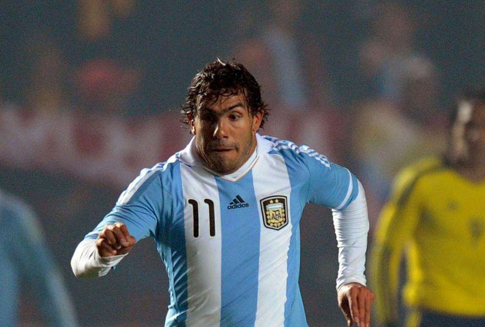 Manchester City, Tevez via a fine anno? Non è detto, parola di Mancini