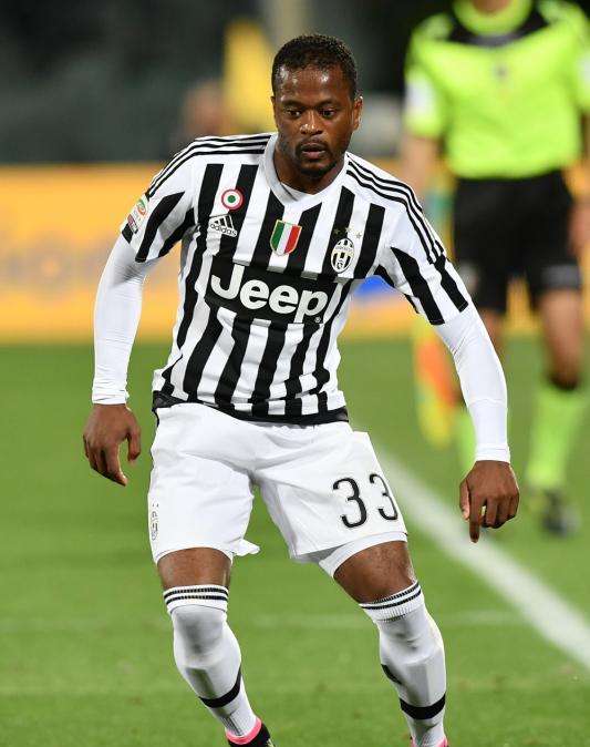 Calciomercato Juventus: Evra prolunga con la Juventus