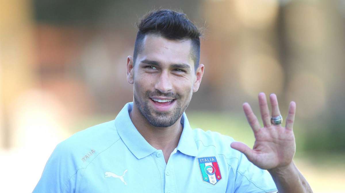 Niente Roma: Borriello va alla Juve