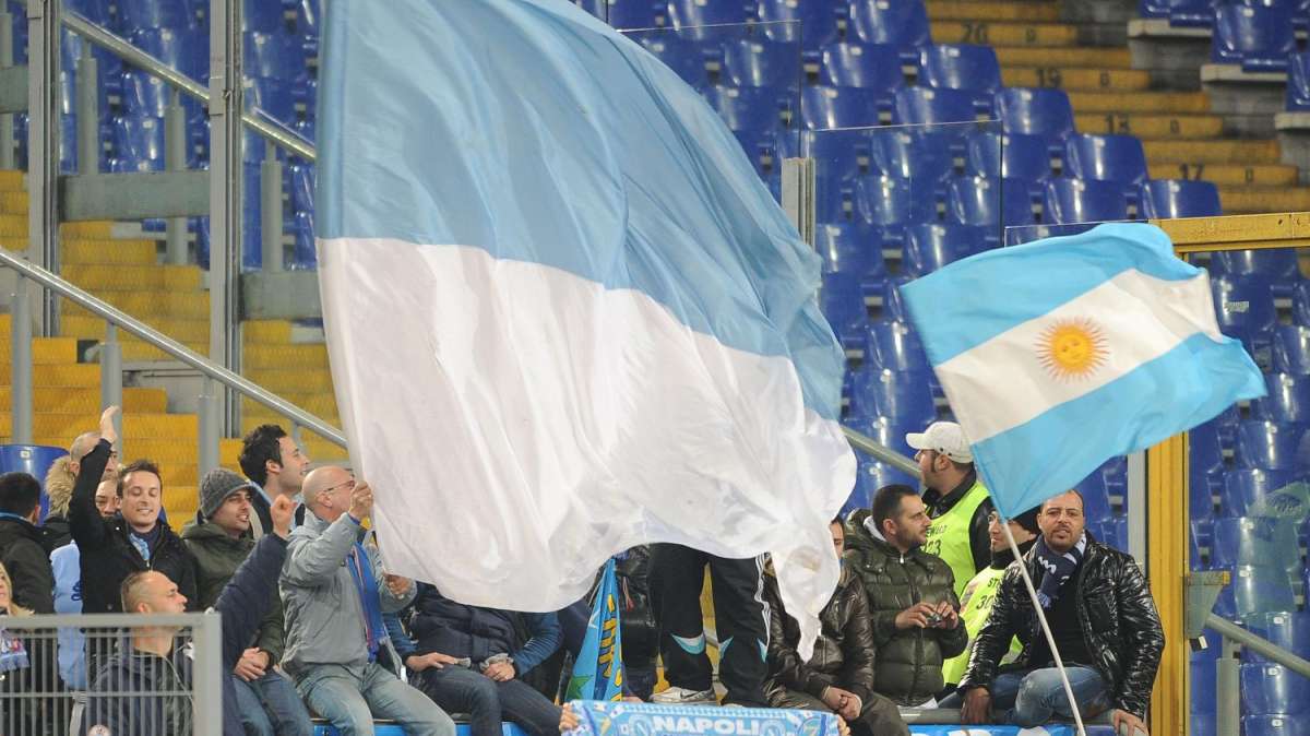 Napoli, il centrocampista arriva dalla Spagna