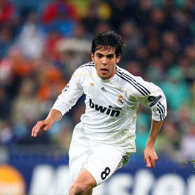 Real Madrid, Kaka scuote Benzema