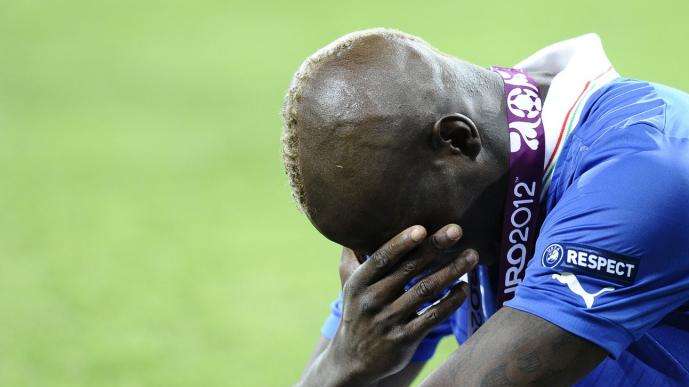 Balotelli dichiara guerra alla Umbro!