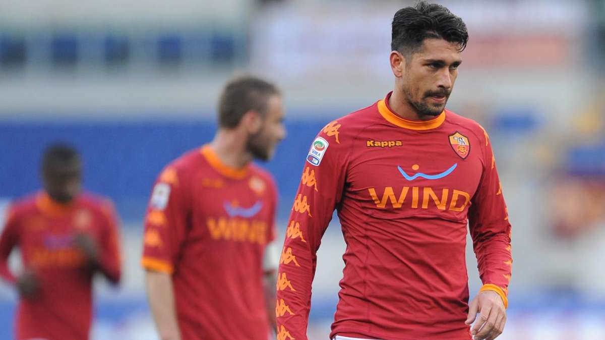Roma, inconsolabile Borriello: "Ho parlato troppo, non la butto più dentro"