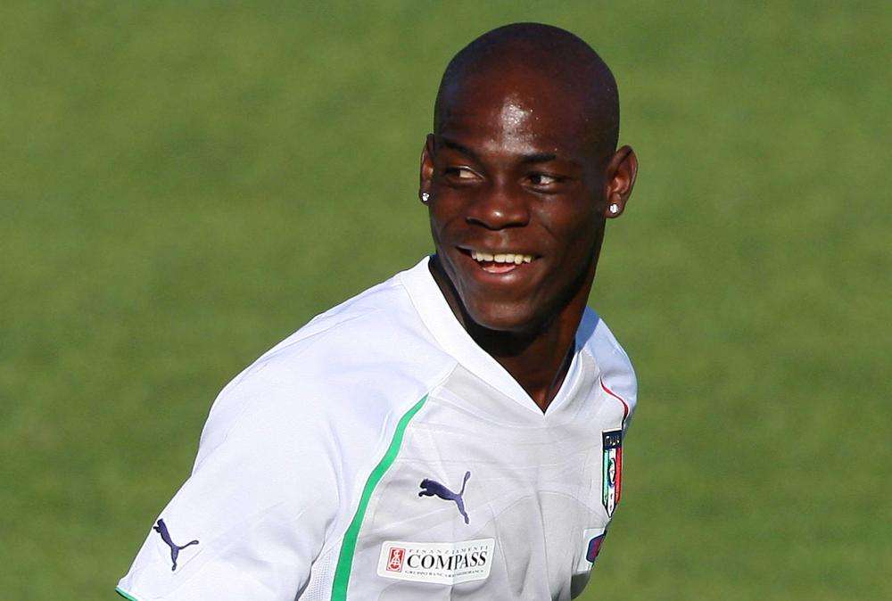 City, Balotelli operato al ginocchio