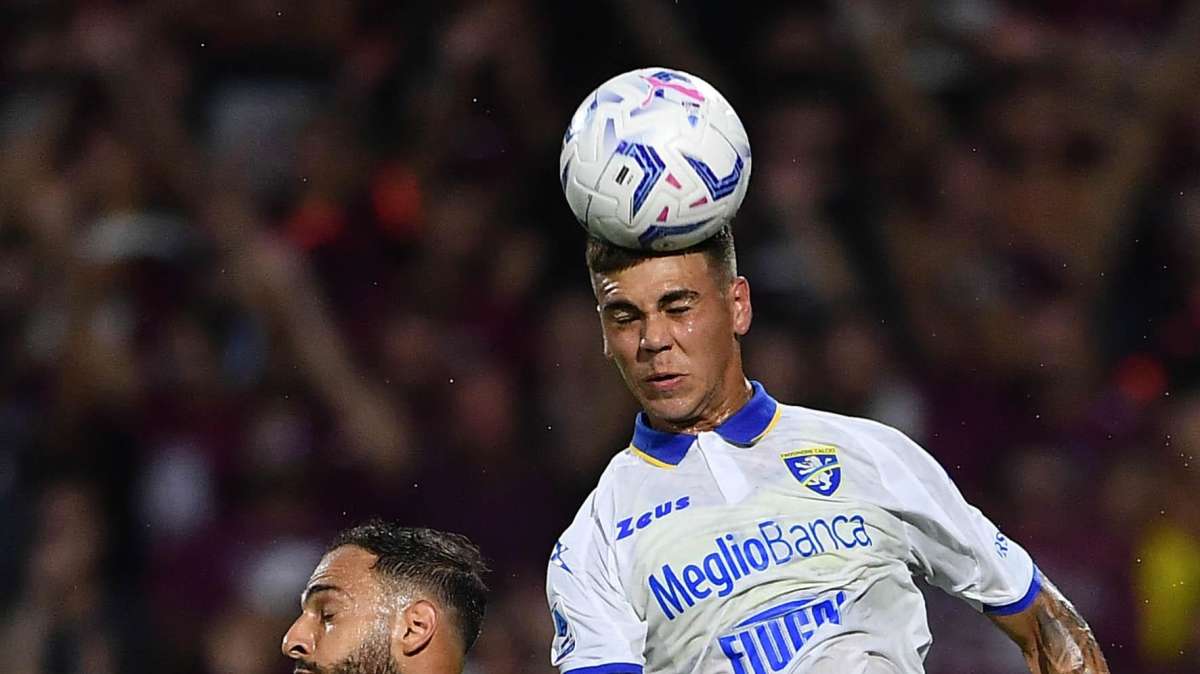 UFFICIALE - Aston Villa, Barrenechea in prestito al Valencia
