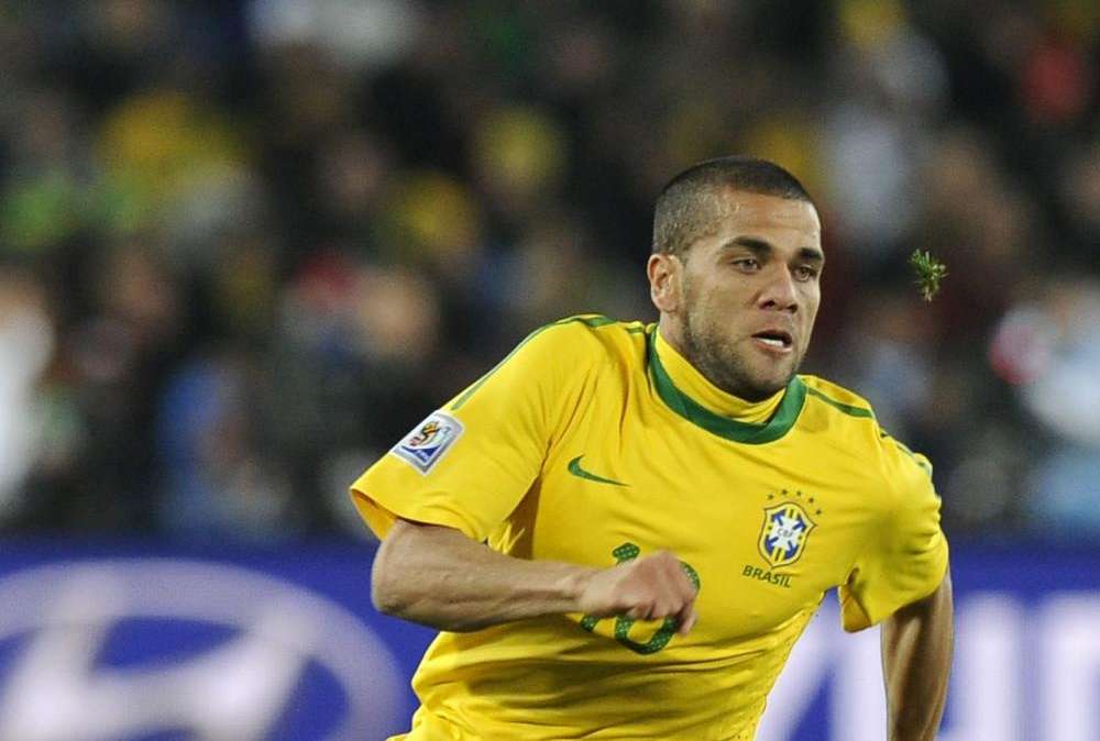 Barcellona, Dani Alves nel mirino delle inglesi
