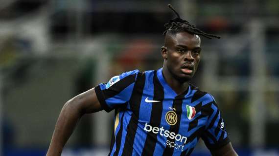 Inter, Bisseck prova a dimenticare il gol fallito: "I sogni da attaccante sono morti"