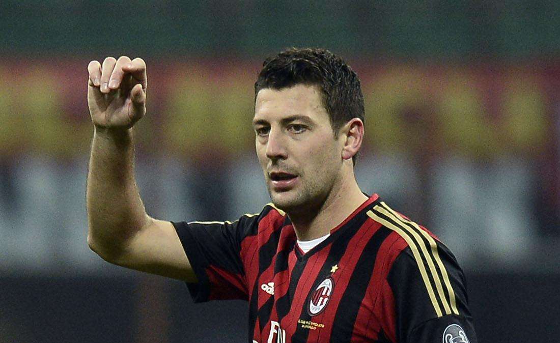 Milan, Bonera: "Voglio continuare a giocare. Seedorf? Un'incognita"